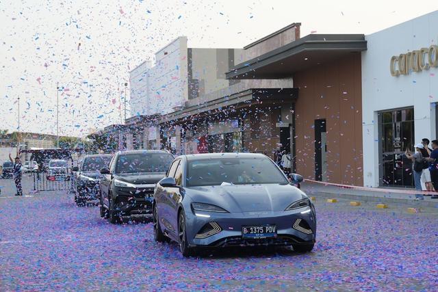 1.000 Unit Mobil Listrik BYD Sudah Sampai di Garasi Konsumen