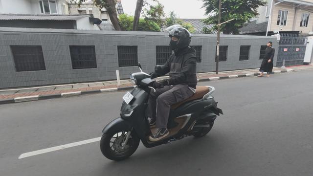 Tips Hati Adem Saat Nyetir Motor Selama Puasa: Perbanyak Senyum!