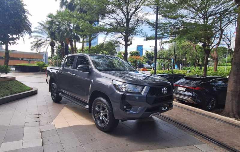 10 Mobil Terlaris April 2024: Brio Melorot, Hilux Masuk List!