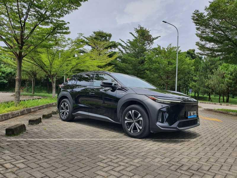 Toyota Akan Pangkas Produksi Mobil Listrik