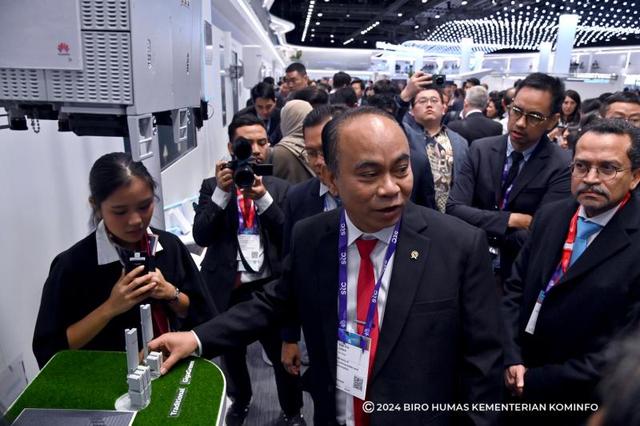 Menkominfo Mau Ada Stan Indonesia di MWC 2025