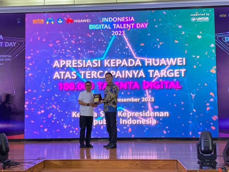 Huawei Sukses Cetak 100 Ribu Talenta Digital Lebih Cepat