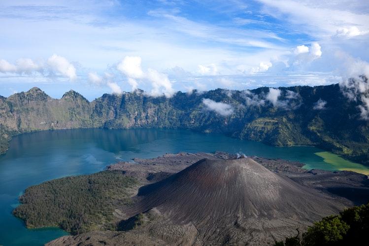 Kontroversi, Tenda Cowok-Cewek di Rinjani Batal Dipisah