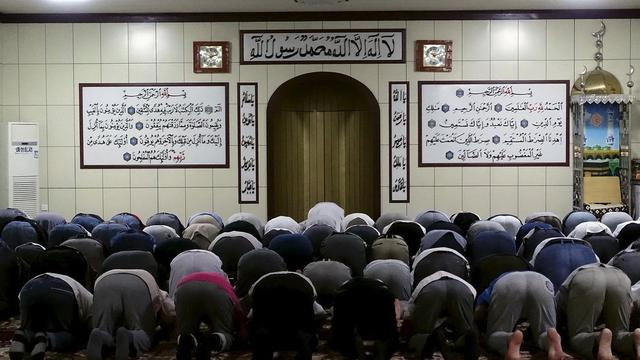 Kisah Muslim Ditahan dan Dicuci Otak Partai Komunis China