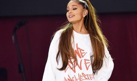 Ariana Grande Akui Derita Serangan Panik